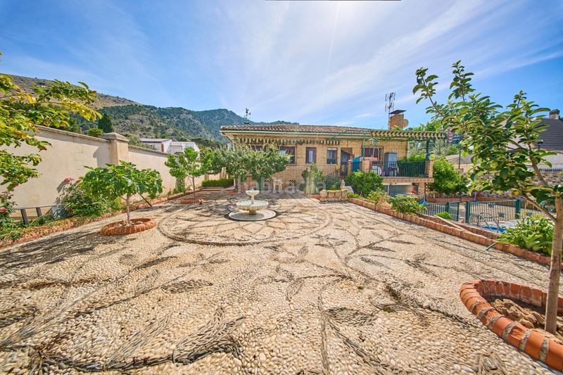 Foto c0b80e53-f4d1-41ea-bb22-c86c7498b312. Xalet amb aparcament piscina a Alfacar