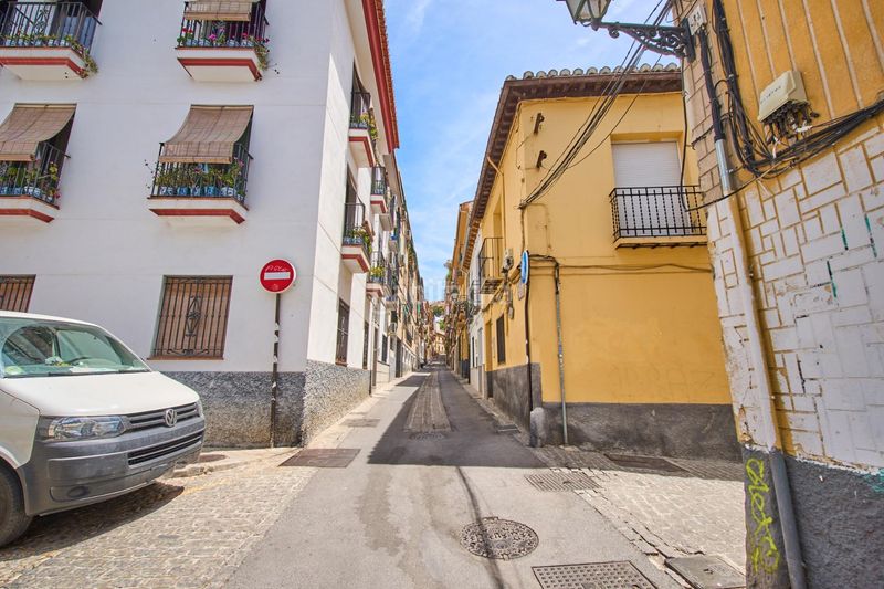 Foto 0da91477-aa9c-4ce6-8d12-396baf01ef02. Casa adossada a San Ildefonso Granada