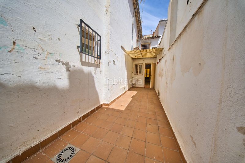 Foto dc9270d6-8125-4424-8c2a-1176bd1e81a9. Casa adossada a San Ildefonso Granada