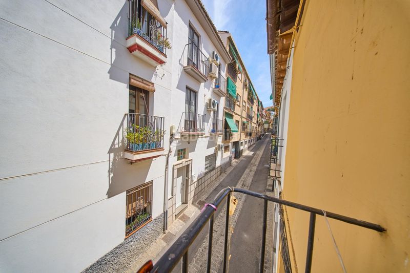 Foto e6289e1c-f9cb-4c99-921b-40e660e7c9bc. Casa adossada a San Ildefonso Granada
