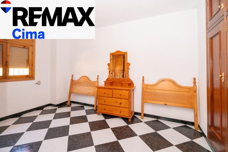 Foto 06288dd6-154a-4692-bc90-d28767c41c8d. Casa amb aparcament a Baza