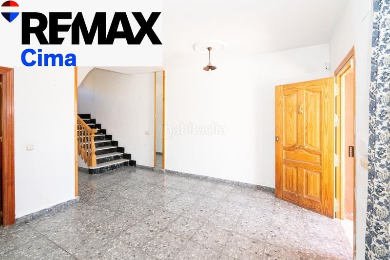 Foto ac95f4b3-dba6-4c4d-98bf-077cf57cf330. Casa amb aparcament a Baza