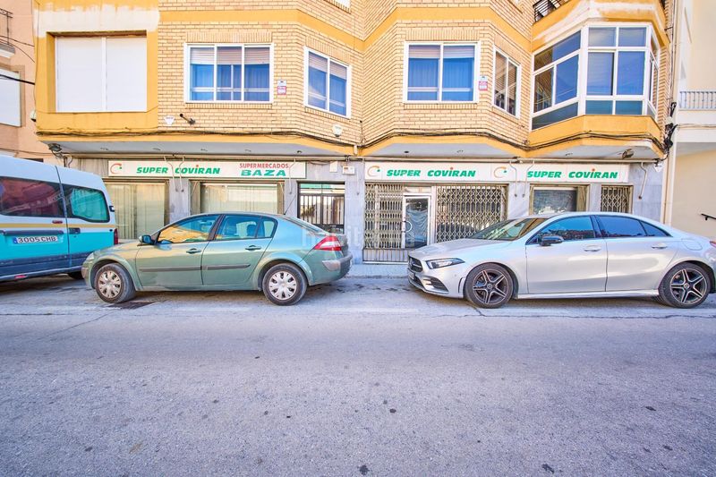 Foto f4bd3f98-46ca-4ed2-b5d5-564767405687. Local comercial local en venta en Baza