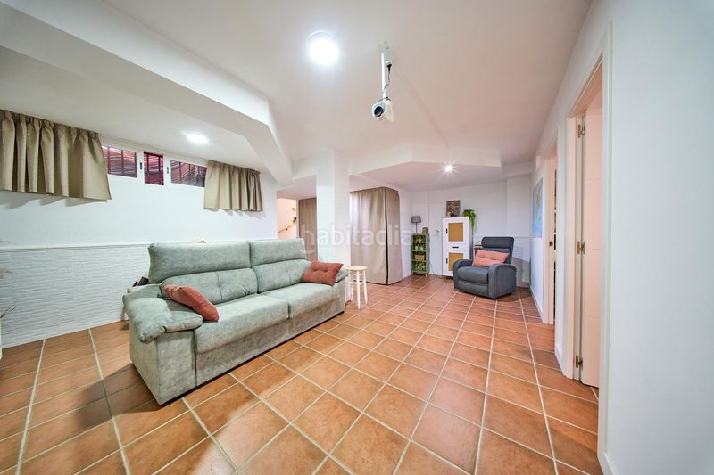 Foto 5b380d60-54fa-4f6c-adf0-0fd4048590de. Casa adossada amb calefacció aparcament piscina a Ogíjares