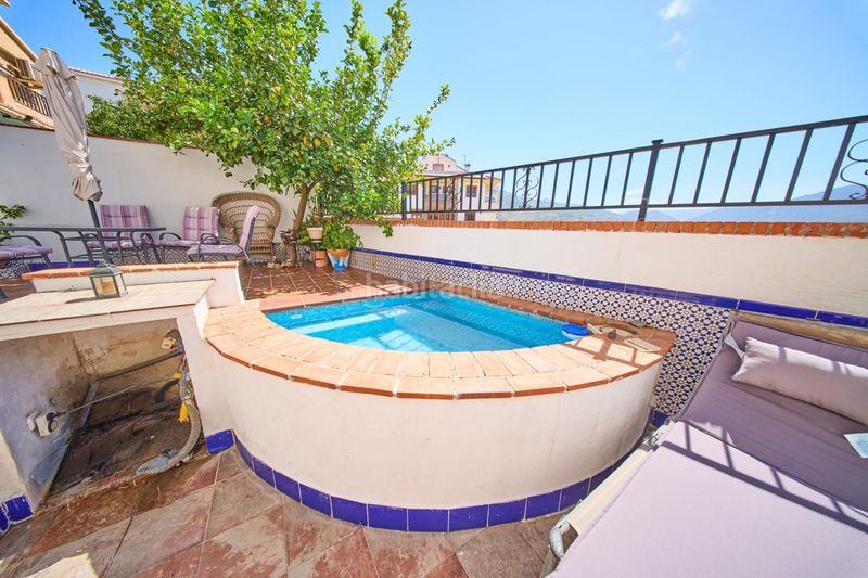 Foto 680d3d75-010b-4e94-ae9a-990c6febc760. Casa adossada amb calefacció aparcament piscina a Órgiva
