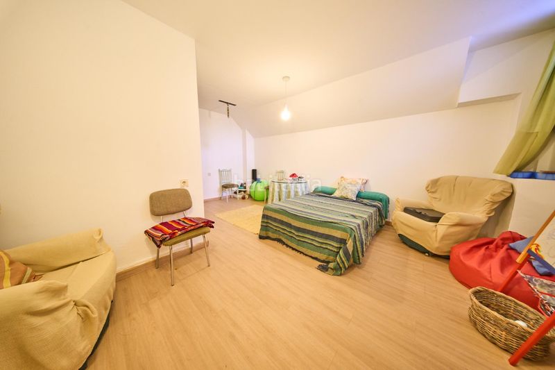 Foto f50c4ade-a336-46b9-a0d2-131288d1128e. Casa adossada amb calefacció aparcament piscina a Órgiva