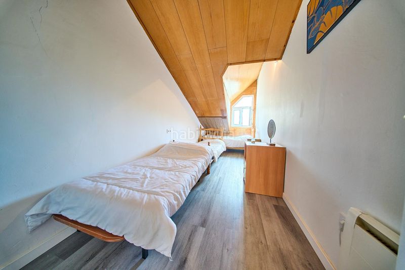 Foto 211f9c3f-2dd2-414d-b64d-5b78f8c95637. Casa adossada a Zona alta Sierra Nevada