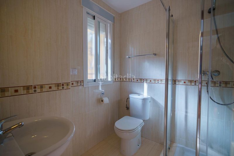 Foto c1ef81bf-e5c3-4463-88b0-1c85f29f7c48. Casa amb aparcament a Ventas de Huelma