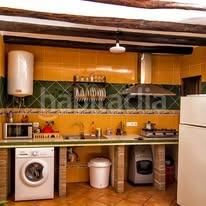 Foto 48eec46f-377c-4482-bcc7-e9d1a39dc1d2. Masia amb aparcament a Baza