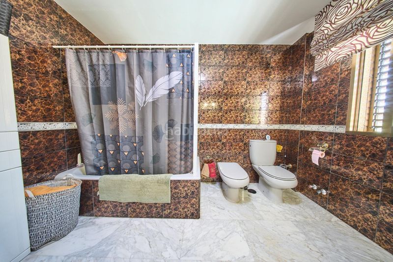 Foto b4d991ae-3219-4582-b6db-ce37cd7e072a. Casa aparellada amb aparcament a Maracena