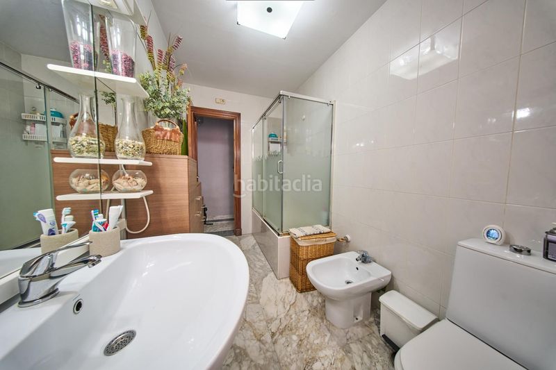 Foto d1b80c44-5bfa-4637-895d-ce5d93554957. Casa aparellada amb aparcament a Maracena
