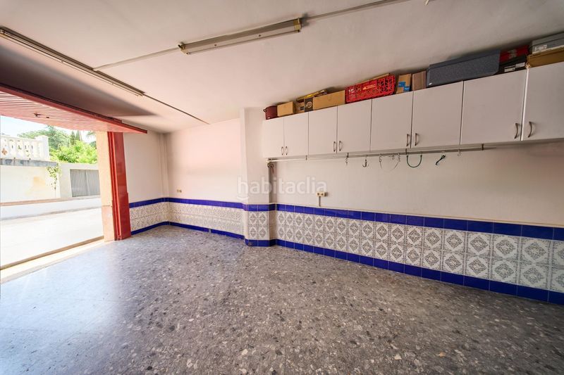 Foto d3cf7587-2c1d-4004-b2c7-7ad5037dbf8a. Casa aparellada amb aparcament a Maracena