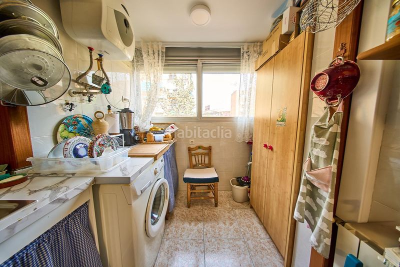 Foto b599dbcf-9d07-4e25-b1f4-864df13ce26a. Pis amb calefacció a Barrio de Zaidín Granada