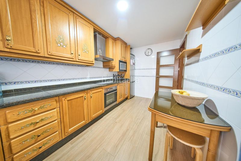 Foto aee85d43-5a69-423b-a738-135d3b502a29. Casa adossada amb aparcament a Jun