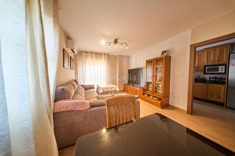 Foto e64d4ee3-0dd7-4f66-b932-77bf572575dd. Casa adossada amb aparcament a Jun