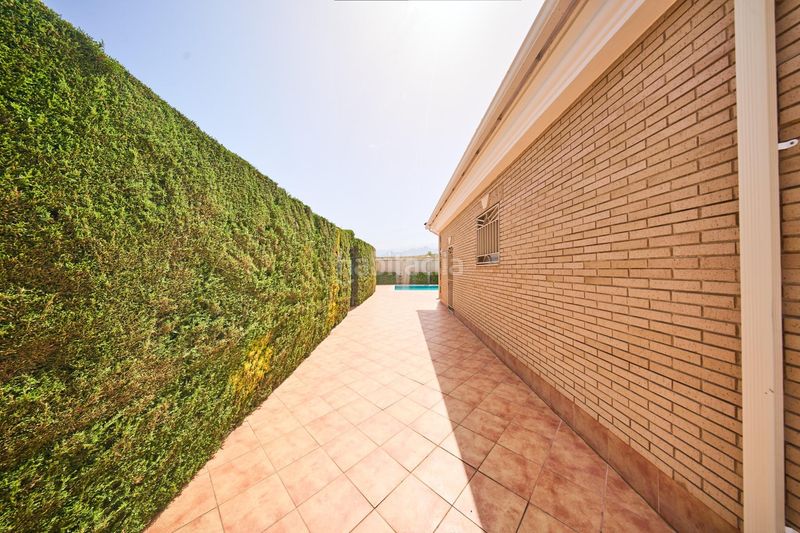 Foto 311853d3-7dbc-4ab3-97a9-5b8e8425d2e0. Xalet amb calefacció aparcament piscina a Dílar