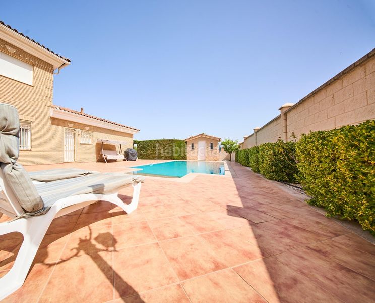 Foto e461a0d0-b494-4882-a55a-7cf7d10d3174. Xalet amb calefacció aparcament piscina a Dílar