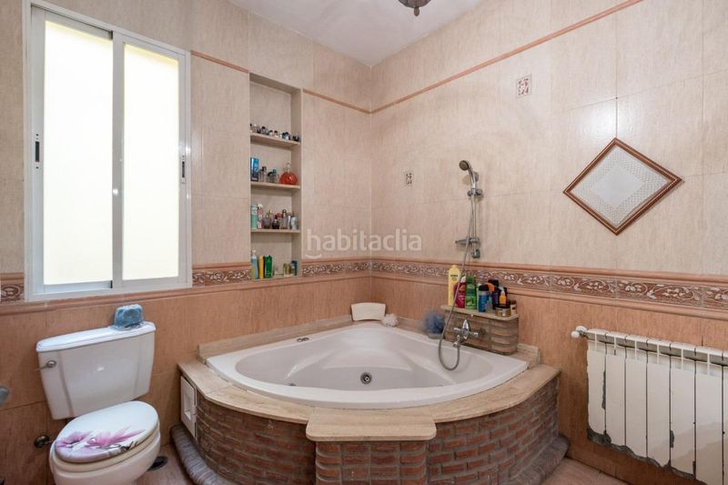 Foto 00b903fb-66e9-496e-ae39-95875bd132a8. Casa amb calefacció piscina a Albolote