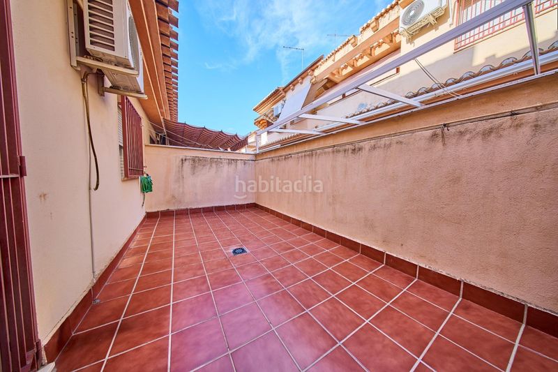 Foto 777e25a1-f710-454a-b19b-f3fa97b3f51b. Casa adossada amb calefacció aparcament a Avda. De los Ogíjares Armilla