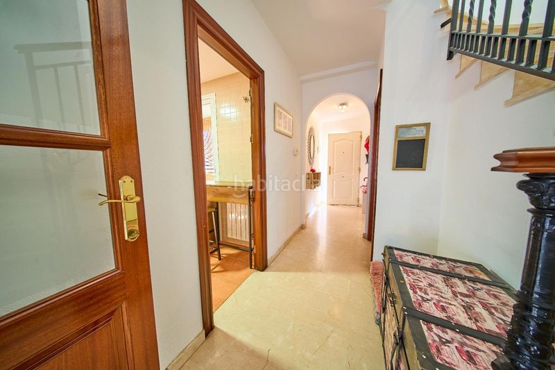 Foto a4b6c582-d3a5-46ac-a08f-b33472b7f4bb. Casa adossada amb calefacció aparcament a Avda. De los Ogíjares Armilla
