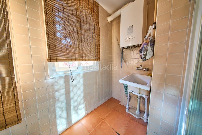 Foto cc8c065b-63e1-49f8-b1d5-9e49c06ed869. Casa adossada amb calefacció aparcament a Avda. De los Ogíjares Armilla