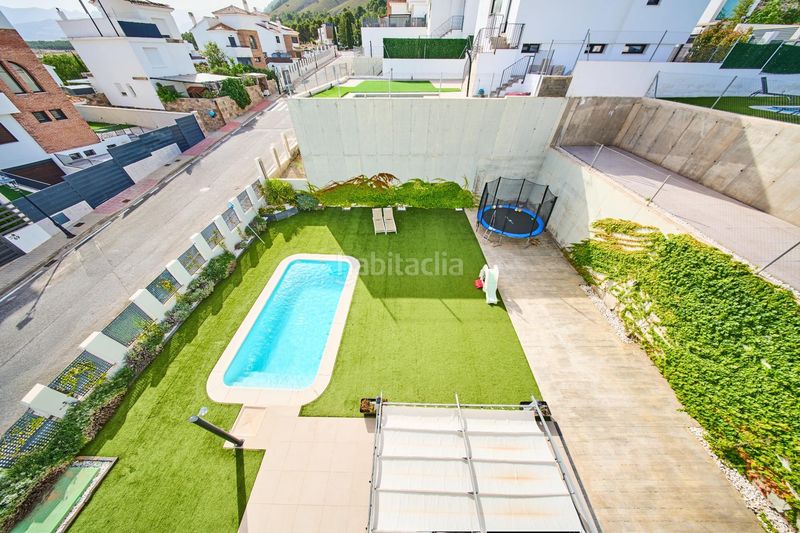 Foto 25a72d53-da27-4a7b-8ecf-ea200b36bfd9. Xalet amb calefacció aparcament piscina a Dílar