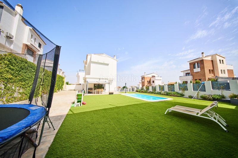 Foto 9a4dde15-0526-4a86-88dd-d725229e03e4. Xalet amb calefacció aparcament piscina a Dílar