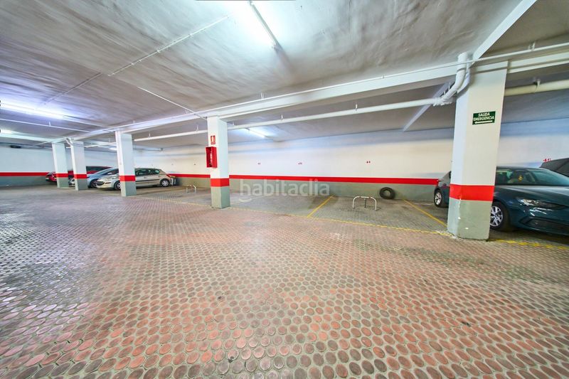 Foto b13b333a-7969-4d41-a140-0c7cb7f2a787. Pis amb calefacció aparcament piscina a Cervantes Granada