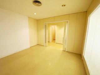 Rent Office space in La riera  22. Local en alquiler en centre