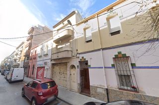 Maison jumelée  Carrer de la bruguera 307. Cesión de remate – inmueble actualmente ocupado. adquisición úni