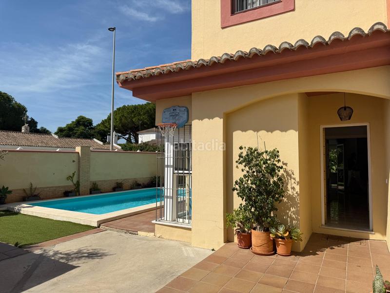 Foto 053dbef1-7d08-4791-b616-02a3aa5826b1. Casa aparellada amb calefacció aparcament piscina a Puerto de Santa María (El)