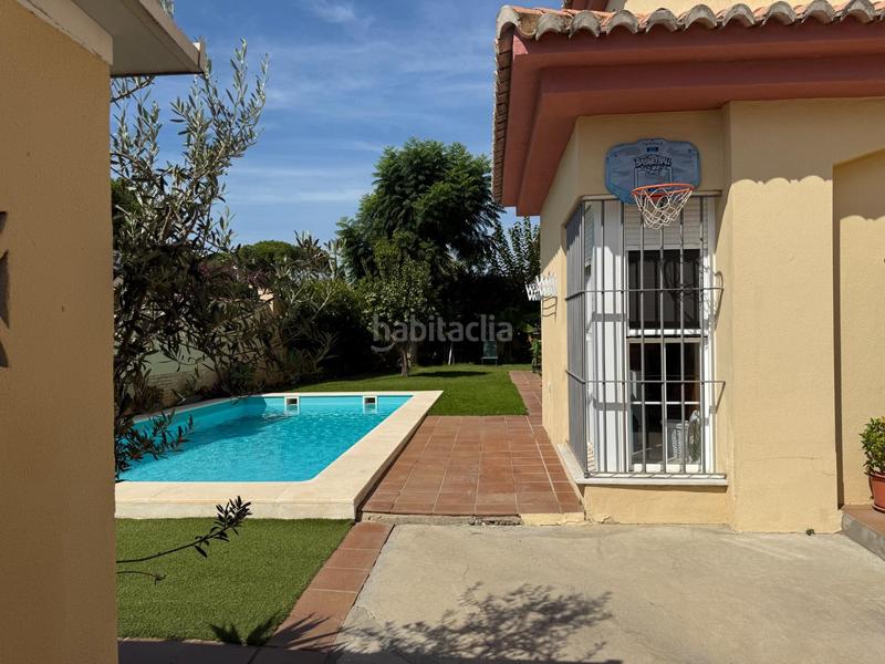 Foto 53661dec-2c5b-447d-8636-14eb8939275a. Casa aparellada amb calefacció aparcament piscina a Puerto de Santa María (El)