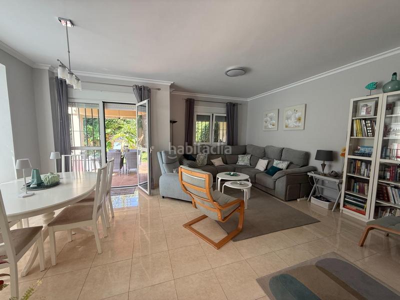 Foto 5ab7df22-b9c0-4479-868e-efb95a202fbd. Casa aparellada amb calefacció aparcament piscina a Puerto de Santa María (El)