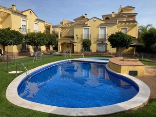 Casa aparellada a El Ancla