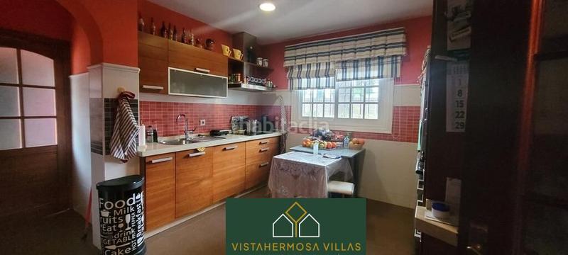 Foto 2064e8a3-2b2e-47a9-8567-61c5058a20a0. Chalet mit heizung parking pool in Vistahermosa Puerto de Santa María (El)