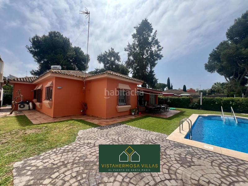 Foto 5e28820f-34c6-4cd9-b236-2dd34030ecf5. Chalet mit heizung parking pool in Vistahermosa Puerto de Santa María (El)