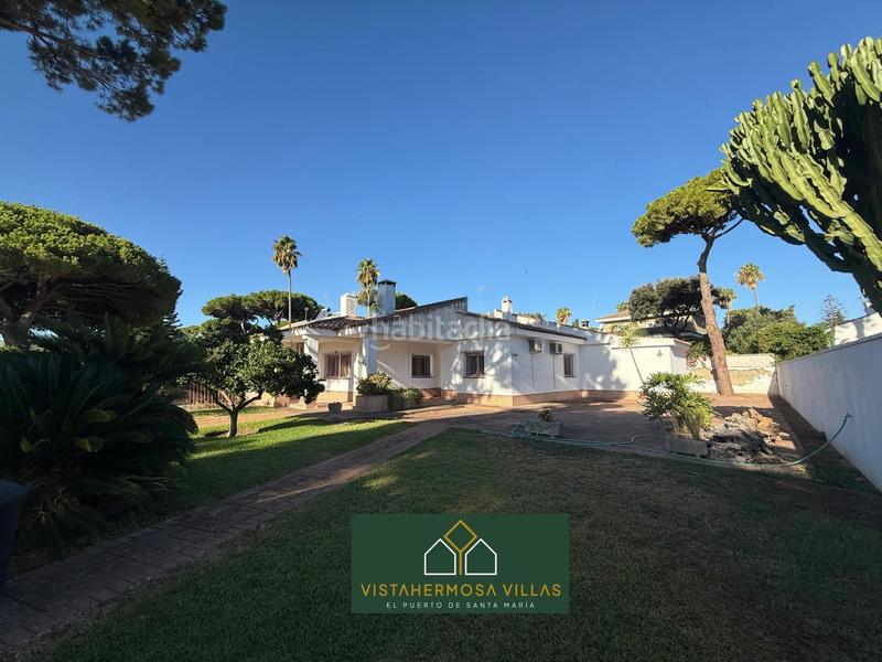 Foto 05620b9b-d465-472a-962c-3e2ff39c29db. Casa pareada chalet en Vistahermosa en Vistahermosa Puerto de Santa María (El)