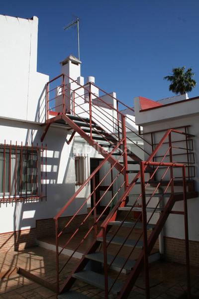 Foto eba2e8d3-5b98-41aa-a1b8-66da324ade89. Casa pareada chalet en Vistahermosa en Vistahermosa Puerto de Santa María (El)