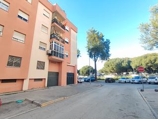 Parking coche  Avenida el tejar. Venta de garaje independiente edificio tartesos