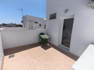 Location Appartement  Calle postigo. Alquiler larga duración luz y agua incluidos