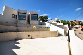 Chalet à Carrer xaloc 13. Exclusivo chalet de diseño en castellvell del camp
