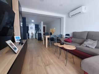 Apartamento en Carrer d'amadeu vives 36. Venta apartamento 3 dormitorios a 50 mts playa la pineda
