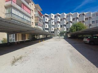 Aparcament cotxe  Carrer d'isaac albéniz. Plaza de parking en venta en el centro de la pineda