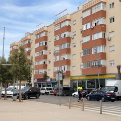Lloguer Pis a Avenida juan carlos i 150. Alquiler por temporada de piso de 2 dormitoriods con garaje