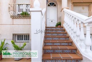 Casa adossada a Roquetas pueblo