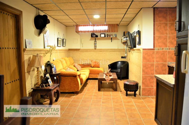 Foto 7e53adc8-e2ad-4fb2-b5d3-052c6b8d5f2c. Xalet amb aparcament piscina a Las Salinas Roquetas de Mar