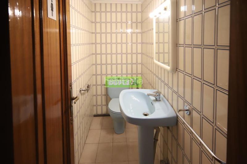 Foto 18d2174b-75d5-4e3a-9797-f0481b5a5daa. Miete büro in Zona Fernández Labreda Pontevedra