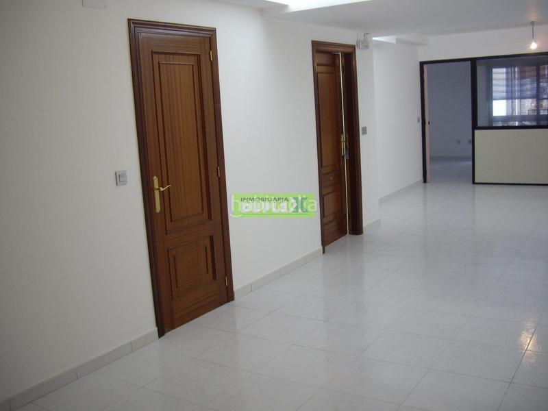 Foto 24ac7bca-291c-4feb-9273-7ca7db2939dd. Local comercial en Zona de Plaza de Barcelos Pontevedra