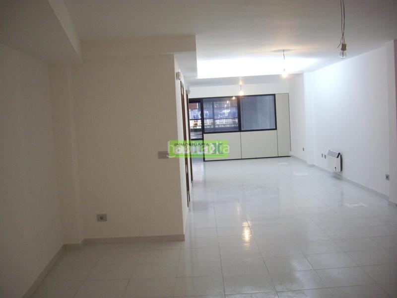 Foto a89afdb7-c977-4a5f-a316-623c5f376f5b. Local comercial en Zona de Plaza de Barcelos Pontevedra