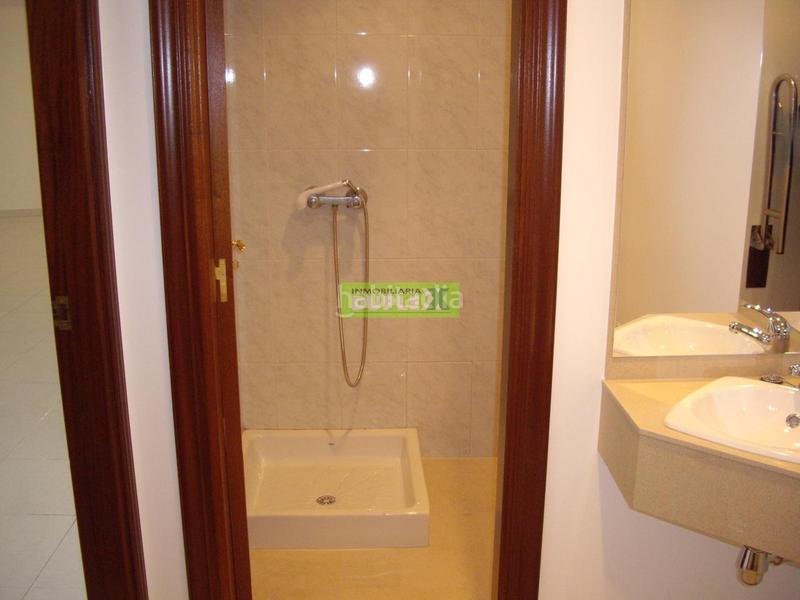 Foto e8752526-3ed4-44a1-b9e5-fb518f8fcc02. Local comercial en Zona de Plaza de Barcelos Pontevedra
